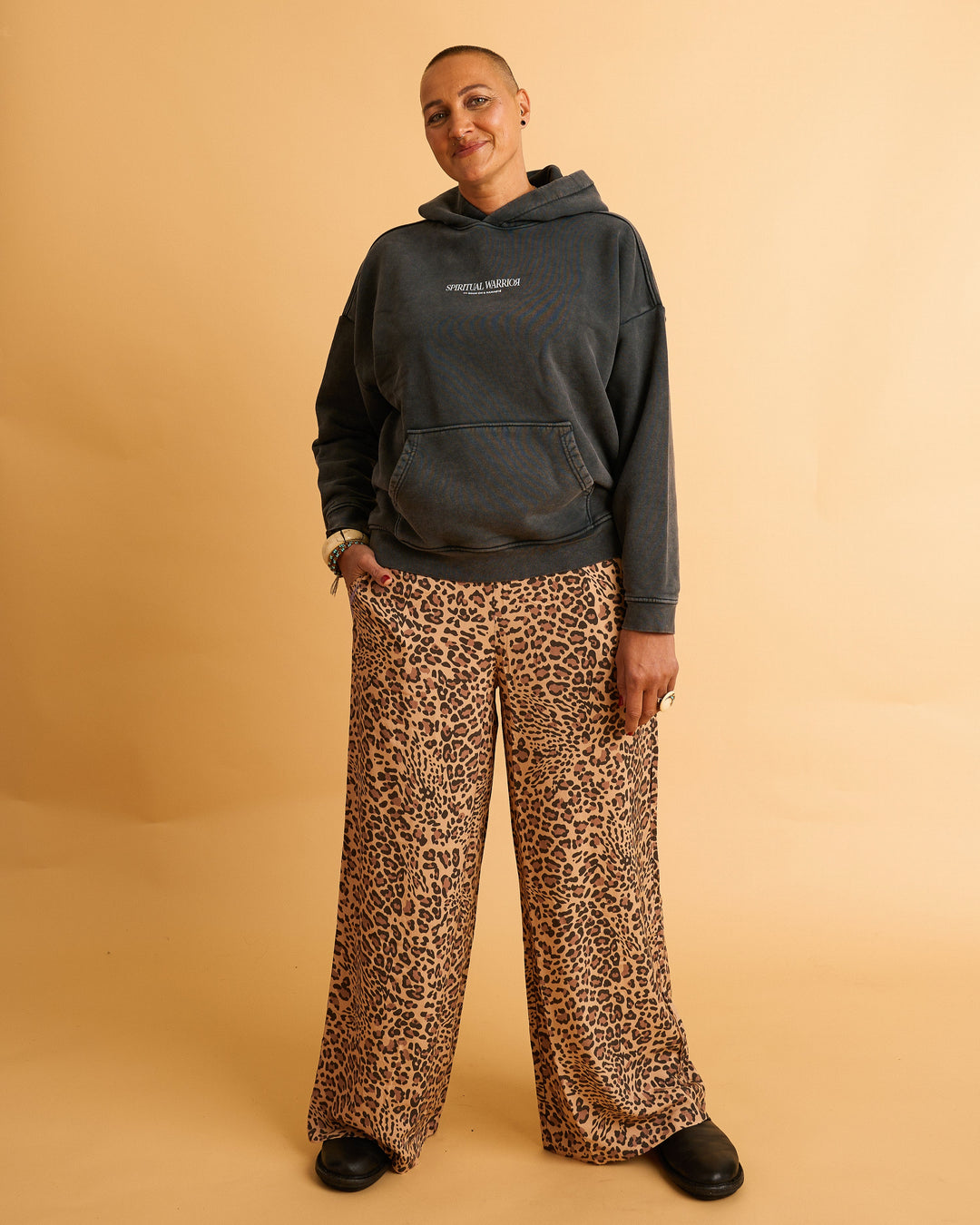 Spiritual Warrior Hooded Sweatshirt New UNISEX - Grau